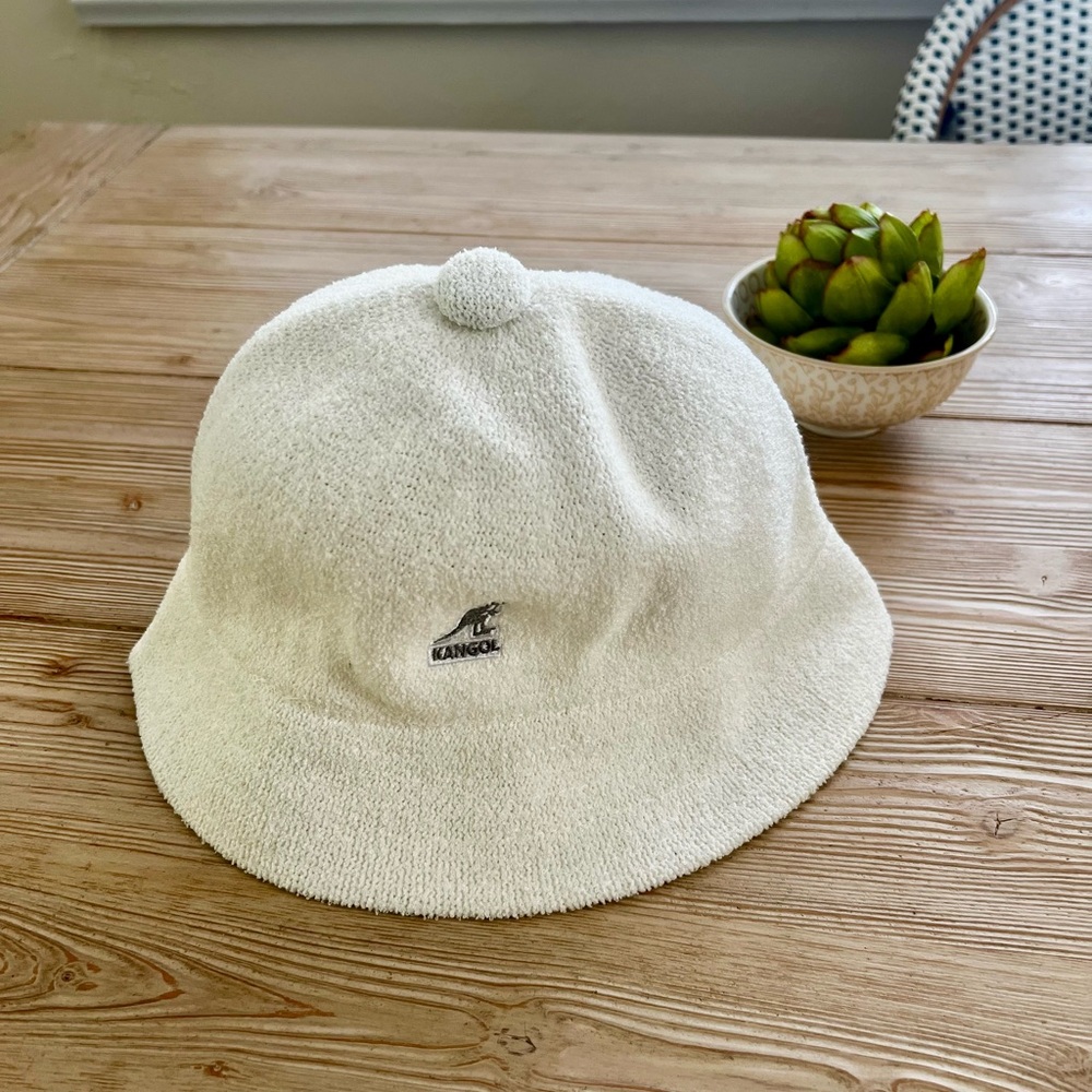 Kangol Bermuda Casual Bucket Hat White NWT Size M
